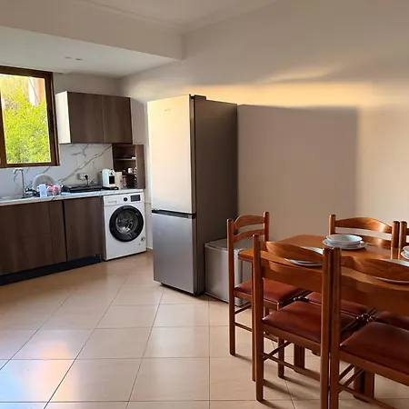 Portside Living Vakantiehuis Sarandë