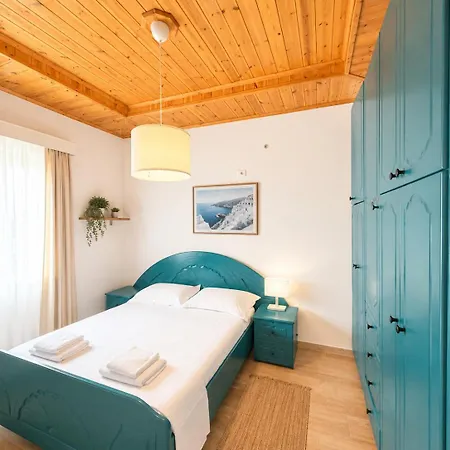 Portside Living Prázdninový dům Sarandë